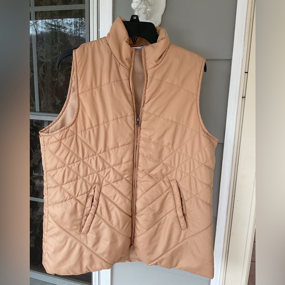 Women’s Kim Rogers tan puffer Vest size Large top zip excellent condition - Picture 1 of 13
